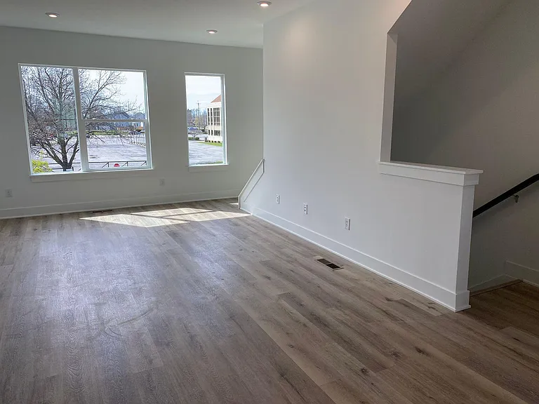 2129 College Ave — Photo 6