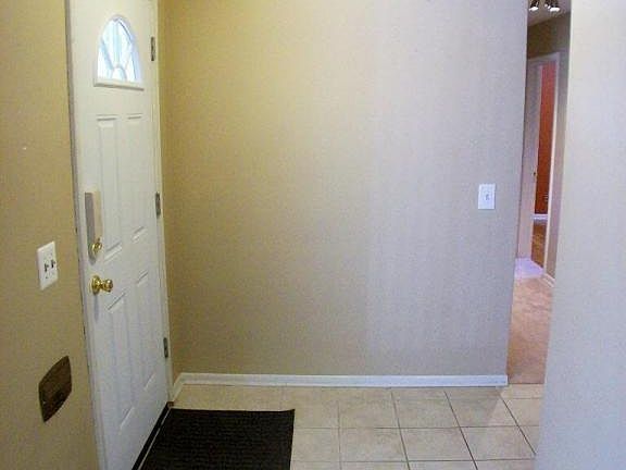 5th image of 1734 Abington Pl