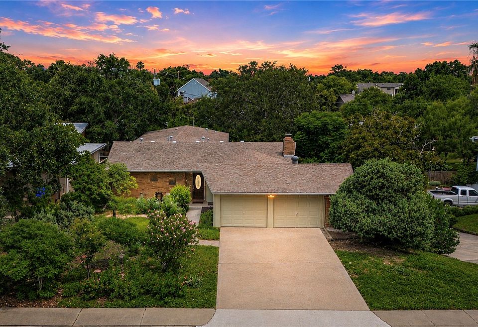 1st image of 221 Ocean View Pl