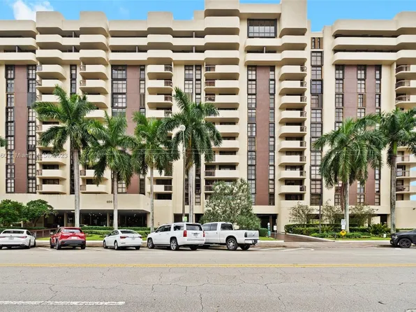 600 Biltmore Way APT 819, Coral Gables, FL 33134