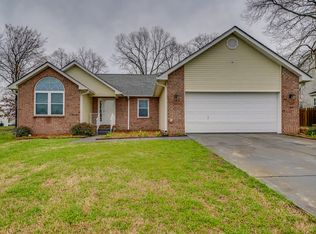 614 Mable Dr, La Vergne, TN 37086