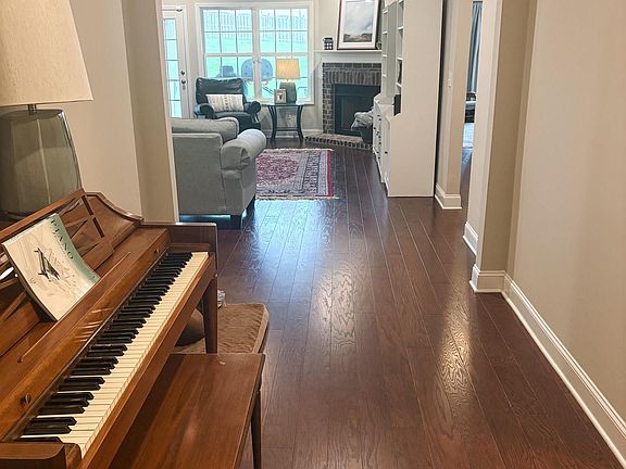 3rd image of 2108 Big Leaf Dr