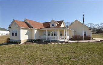 1st image of 19505 Lane Tree Dr