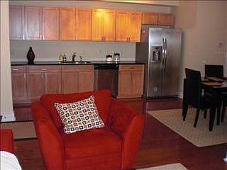 3rd image of 287 Jefferson St APT 1