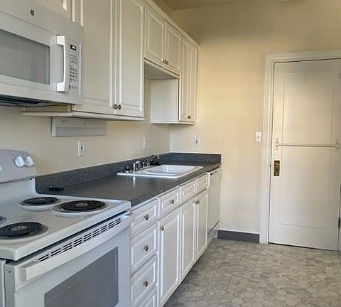 4th image of 1607 Mahan Ave