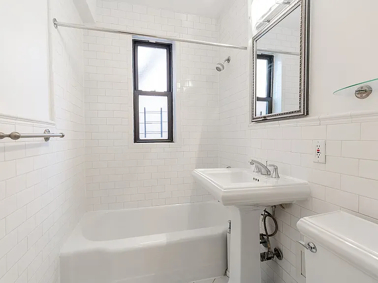 108 W 15th St #6J — Photo 5