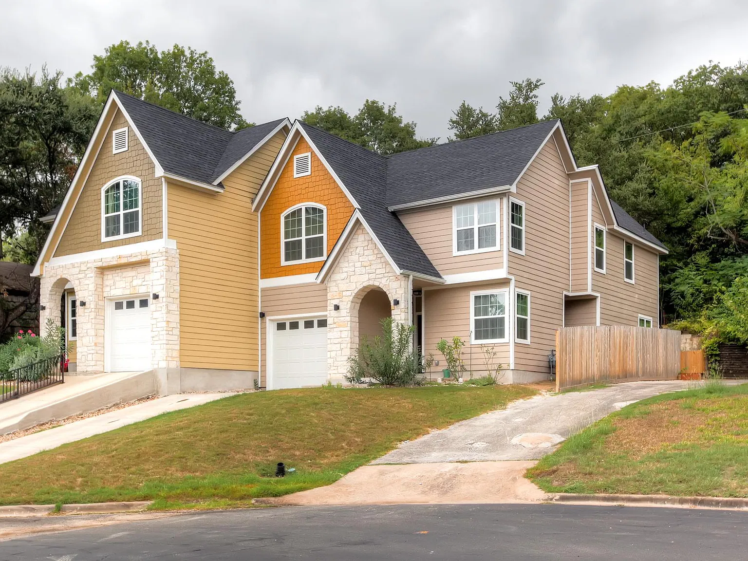 1505 Rockdale Cir — Photo 4