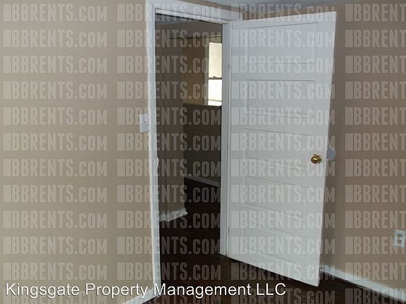 2nd image of 1345 Parkamo Ave