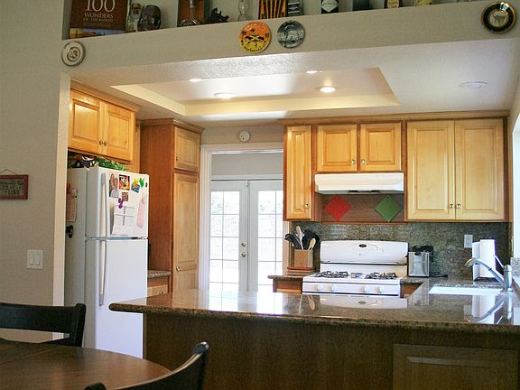 5th image of 1902 Nutwood Cir
