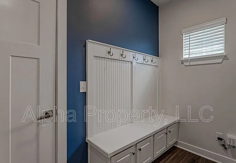 921 Saint Elmos Ct — Photo 16