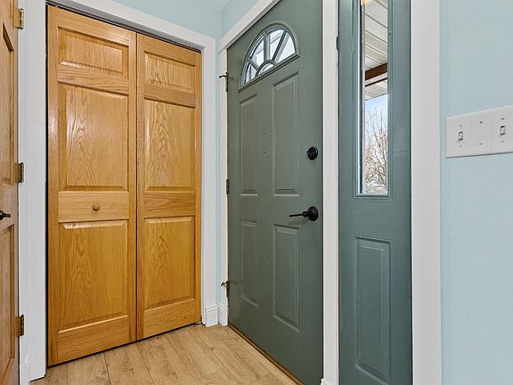 3rd image of 3415 Fairview Rd