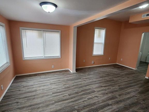 3rd image of 308 S Garfield Ave