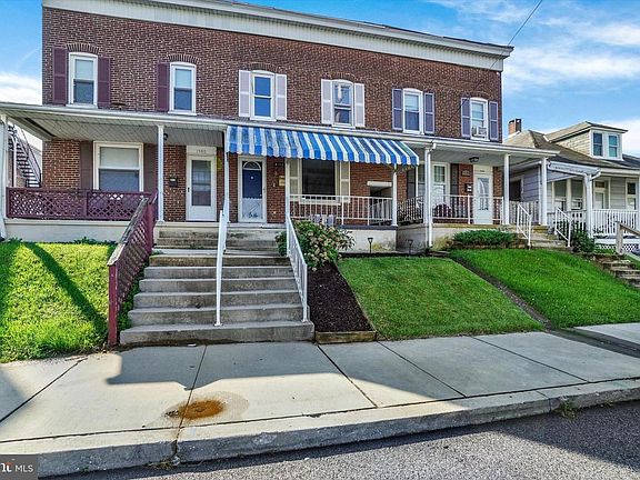 2nd image of 1582 W King St