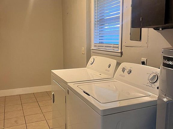 3rd image of 105 Moore Dr