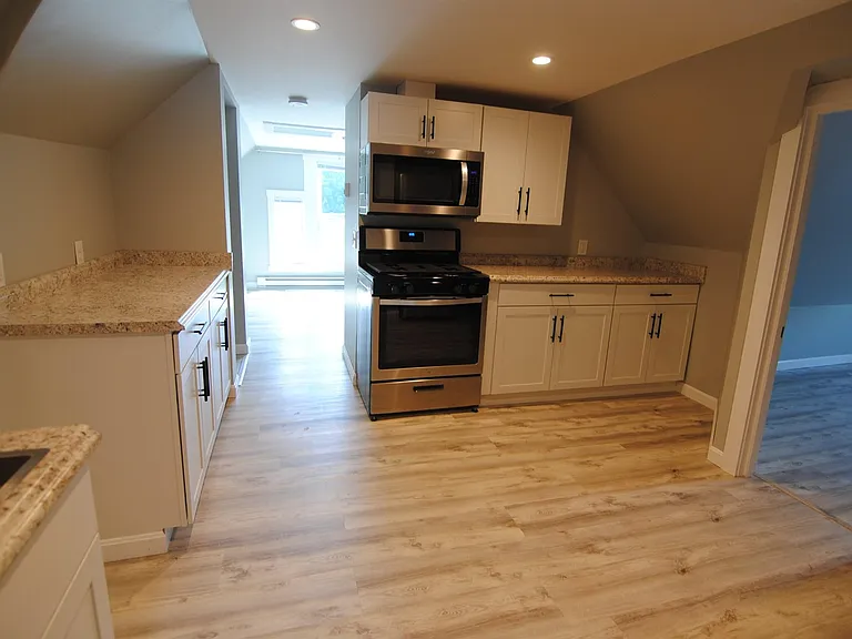 6 Baker St #C — Photo 1