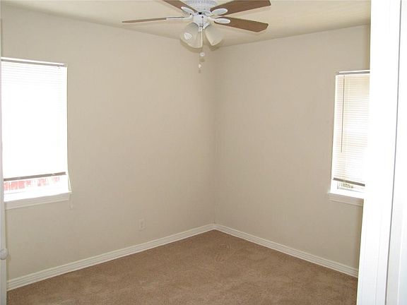 4th image of 508 Joyce Dr