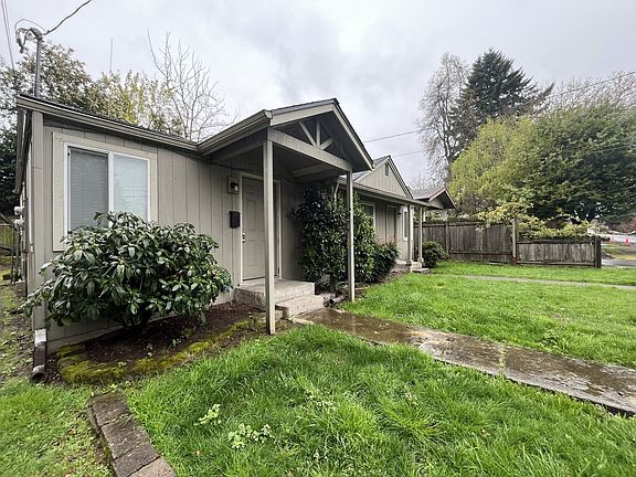 4th image of 10434 NE Wygant St