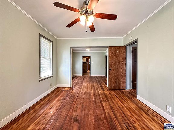 4th image of 1908 Plum St
