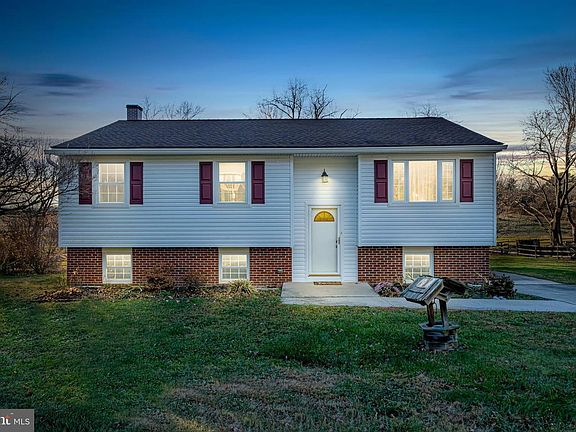 2nd image of 2804 Christy Dr