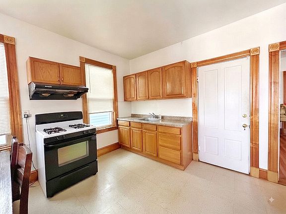 5th image of 2 Buttonwood St Floor 2