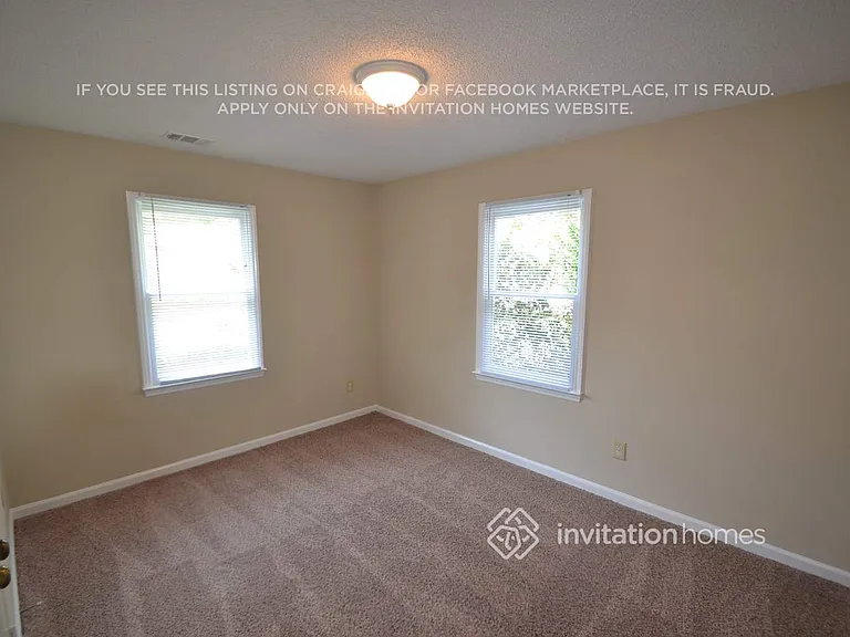 3518 Oxford Hill Ct — Photo 6