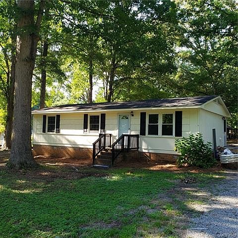 2nd image of 1556 W Lakewood Dr