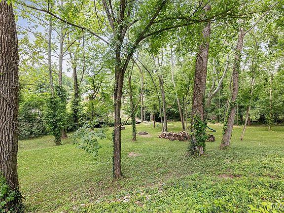 5th image of 491 Valley Dr
