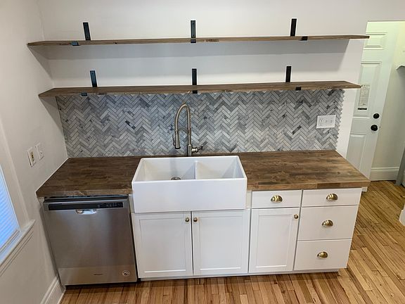 2nd image of 1542 Westwood Ave #2
