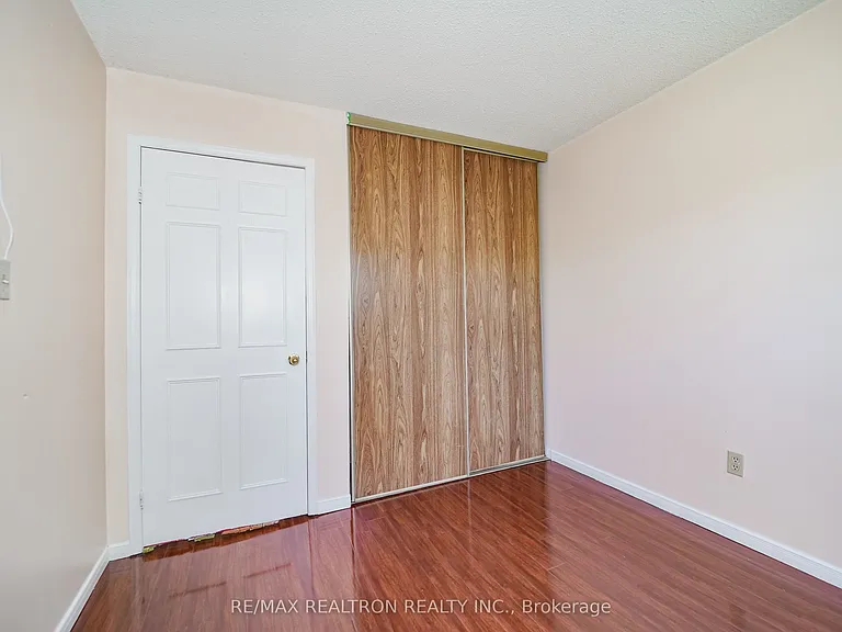 25 Cardwell Ave #24 — Photo 21