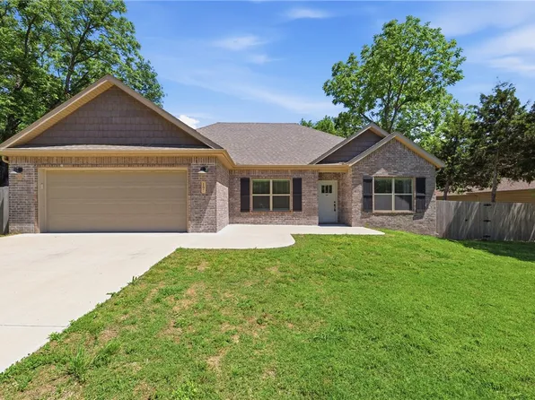 17 Holcombe Ln, Bella Vista, AR 72714