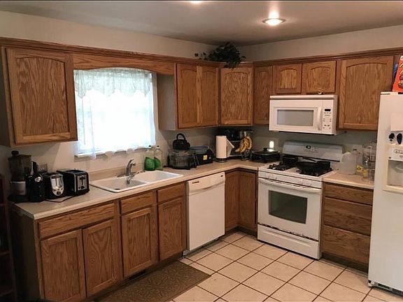 3rd image of 2904 E 22nd Ave