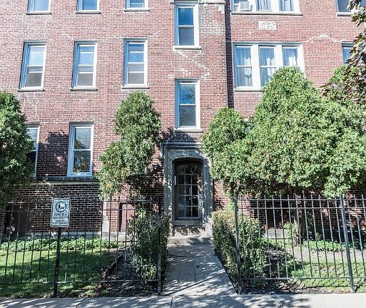 2nd image of 3044 N Whipple St #2