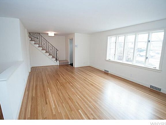 2nd image of 49 Bedford Ave