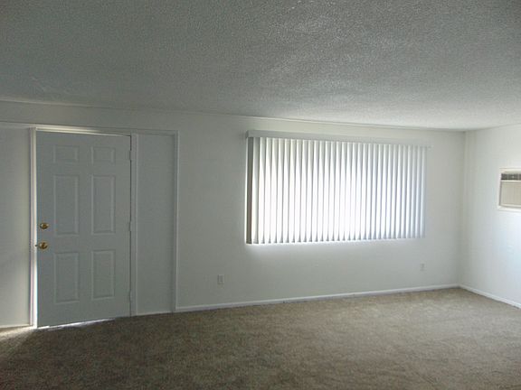 4th image of 125 Manzanita St Unit 3