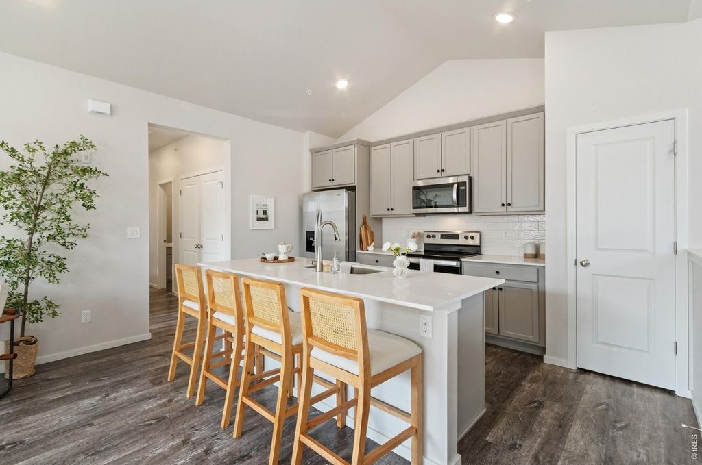 2290 Setting Sun Dr #1