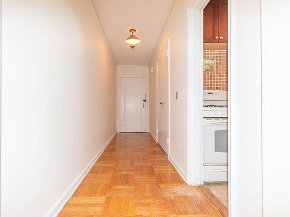 4th image of 1360 Midland Ave APT 1E