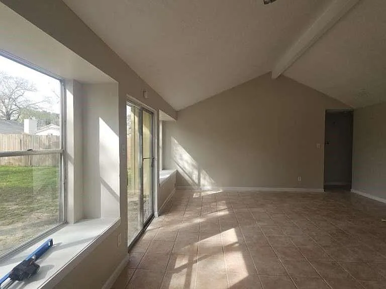 12311 Kings Chase Dr — Photo 3