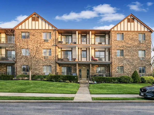 170 Devon Loop APT 4, Staten Island, NY 10314