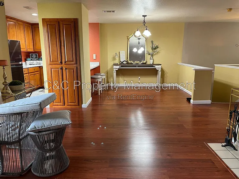1613 W Swain Rd — Photo 1