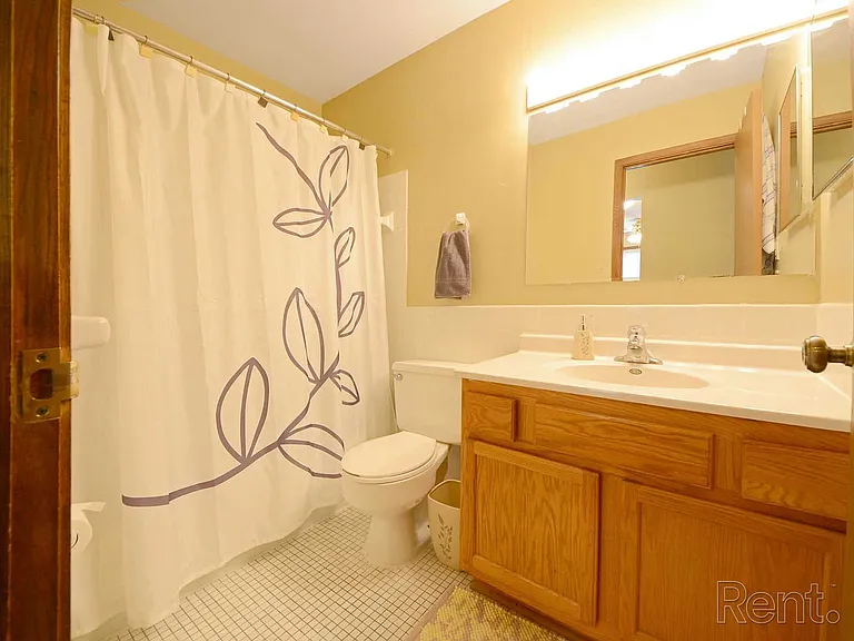 Parkview Apartments — Photo 34