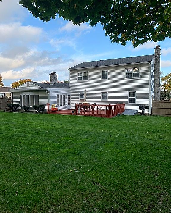 2nd image of 78 Tanglewood Ln