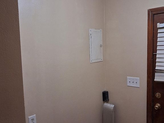 5th image of 4070 34th Ave