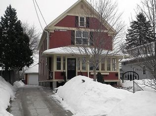 1325 S 15th St, Manitowoc, WI 54220