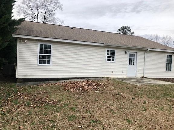2nd image of 1040 Charlotte St