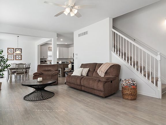 4th image of 3075 E 104th Ave
