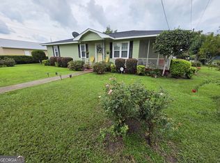 9 Pecan Dr, Hazlehurst, GA 31539