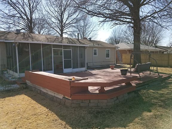 4th image of 2561 Ivy Ln
