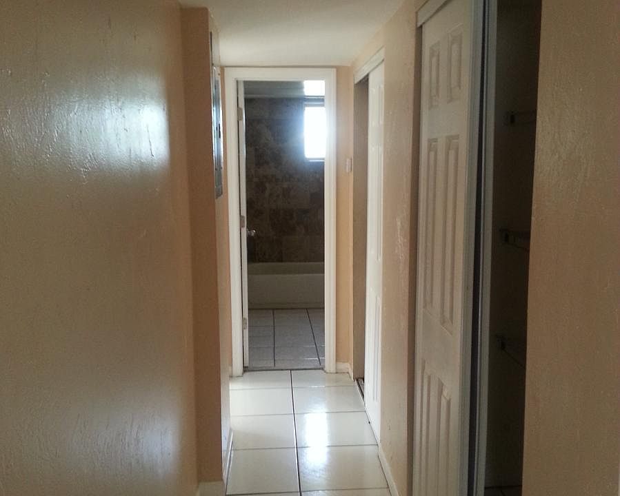 2nd image of 200 Grand Canal Dr
