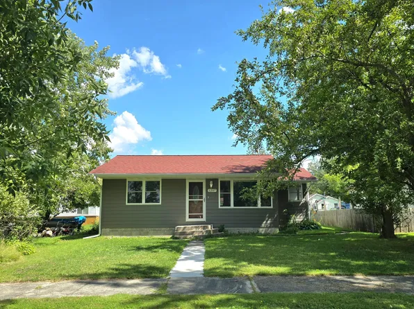 1207 1st Ave E, International Falls, MN 56649