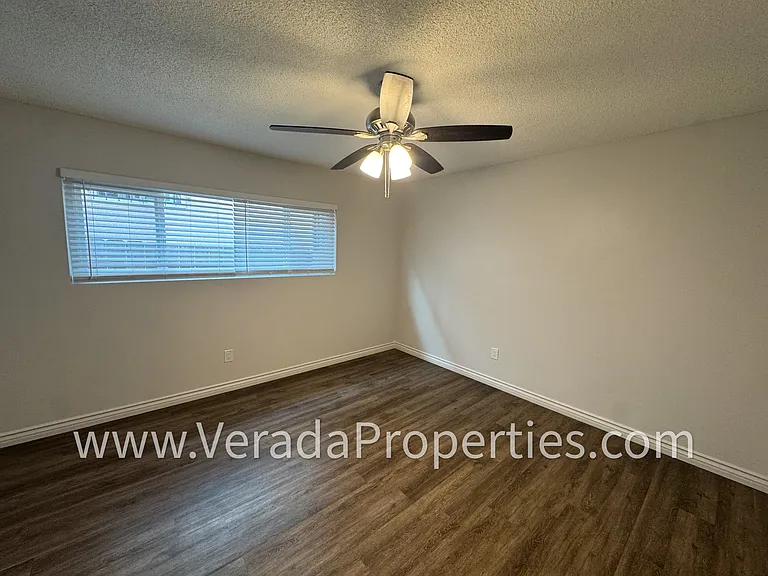 3832 Albatross St #B — Photo 18